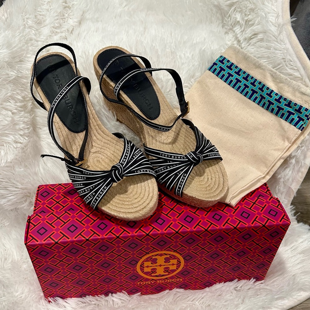Tory Burch NIB size 7 Grosgrain Ribbon Wedge Espadrille